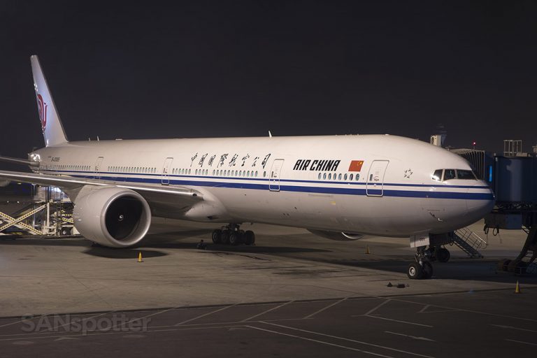 air china 777-300