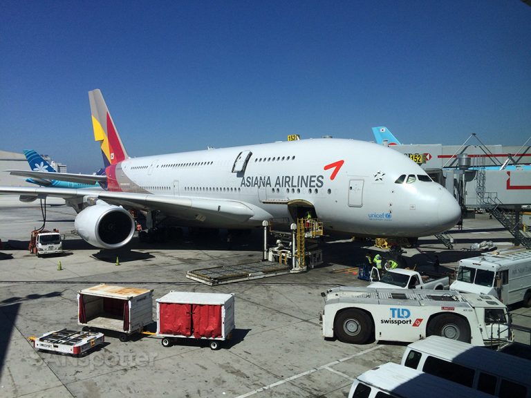 Asiana A380 at LAX