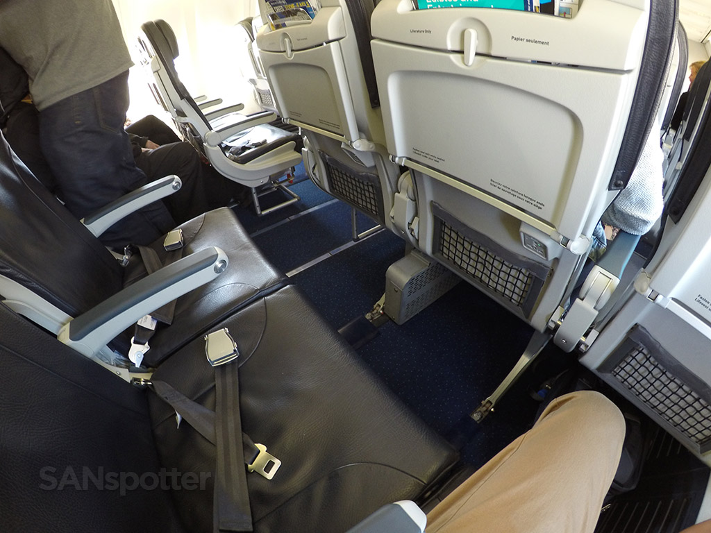 WestJet 737-700 main cabin (economy class) SAN-YYC – SANspotter