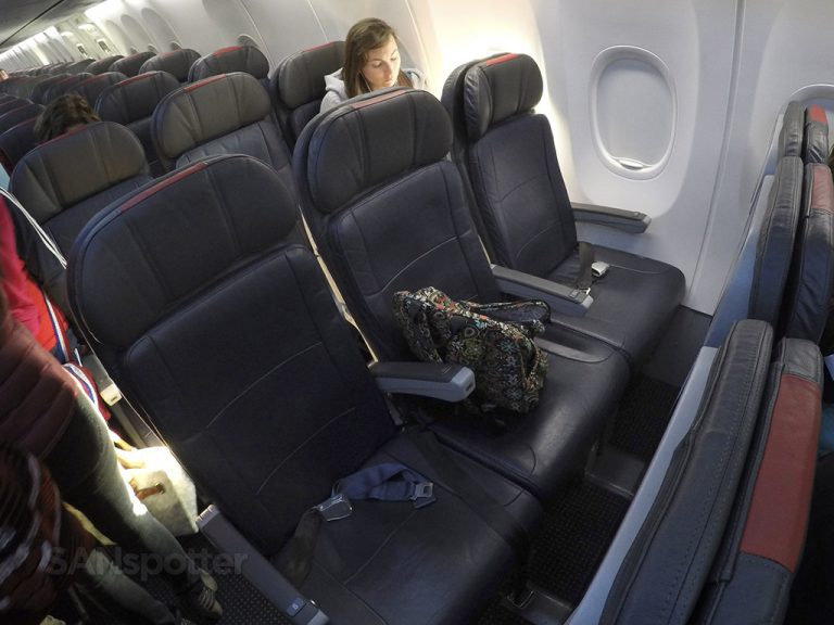 american airlines 737-800 premium economy