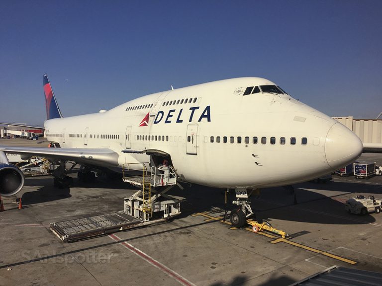 Delta Air Lines 747-400 N662US