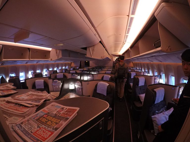 China Airlines 777-300 business class cabin