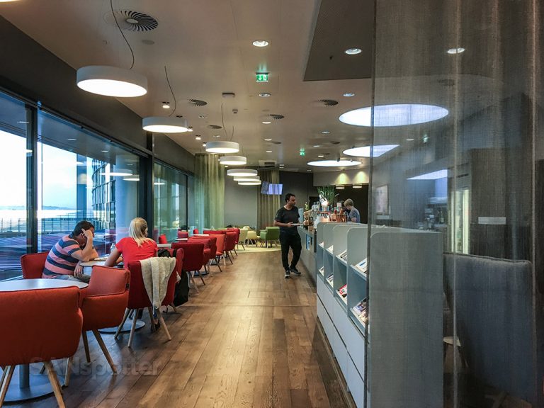 Vienna airport lounge review