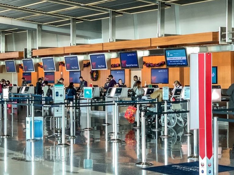 Delta check in San Diego airport