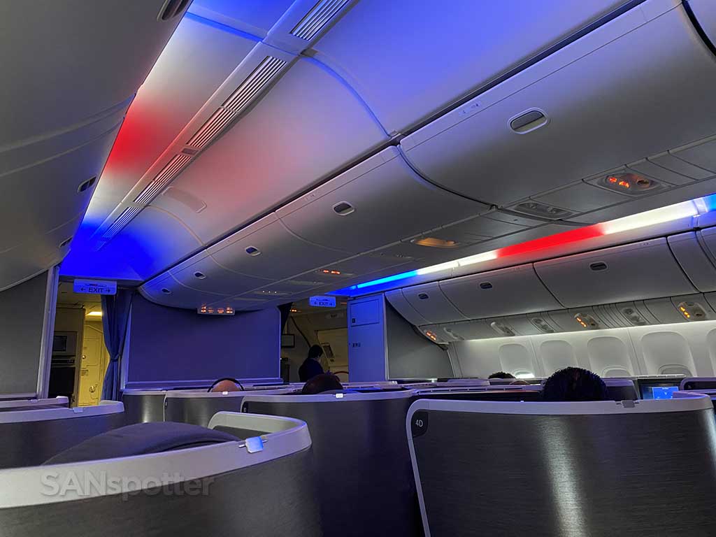 American Airlines 777-200 business class is better than you think ...