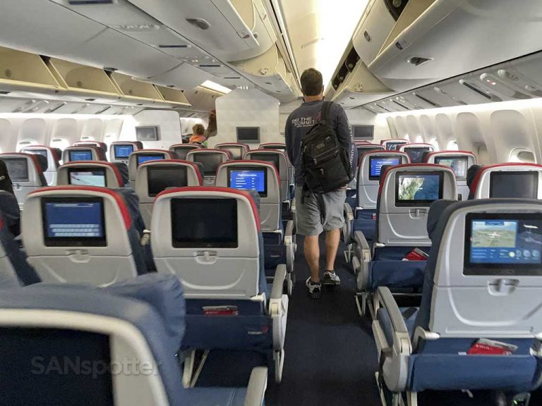 Delta 767-400 new interior