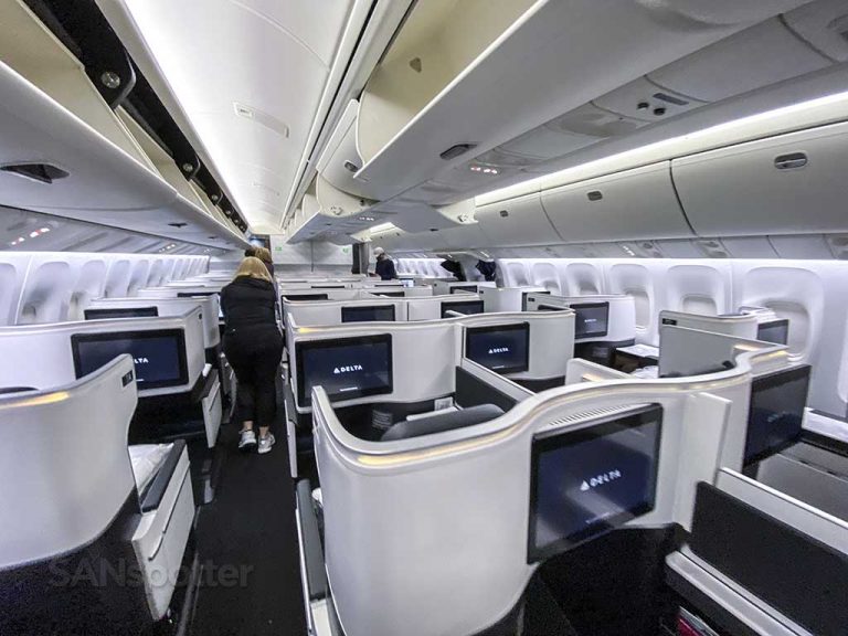 Delta One 767-400 review