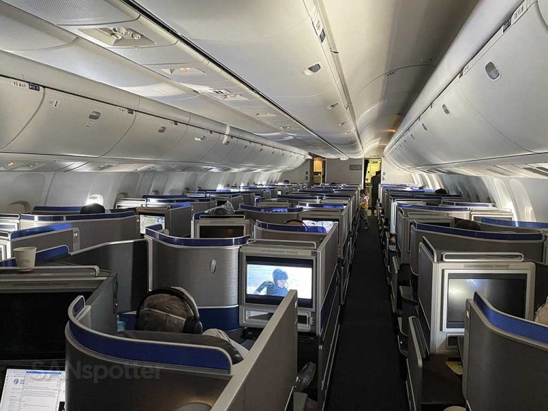 United 767-300 business class full cabin