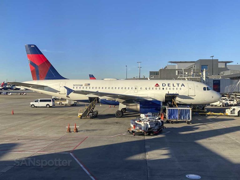 American Airlines vs Delta