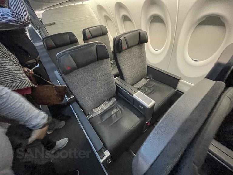 Air Canada A220-300 business class seats