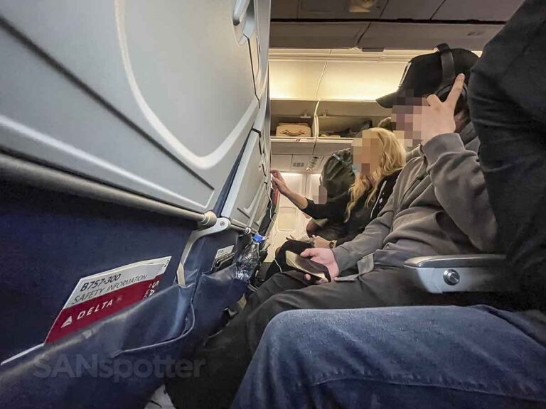 Delta 757-300 Comfort Plus row 17 passengers