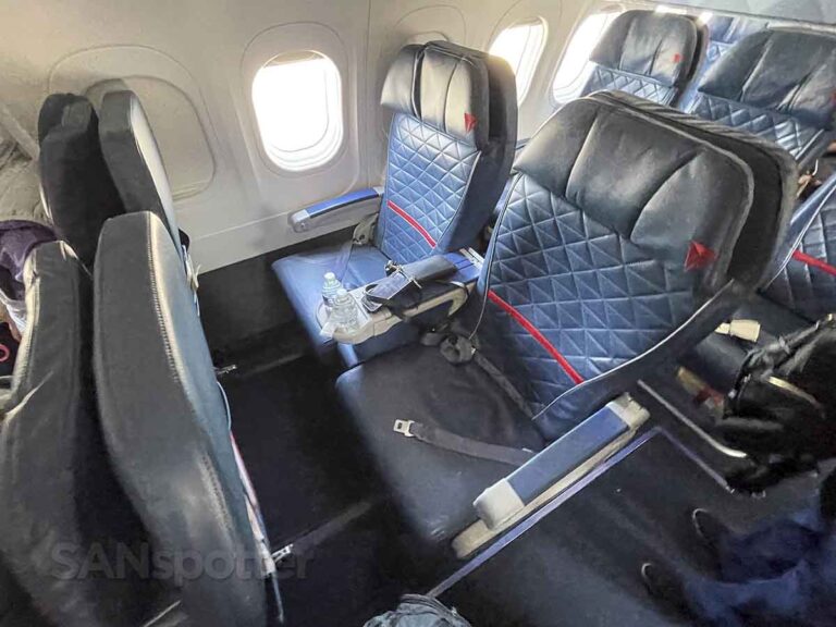 Delta 717-200 first class seats 3C and 3D