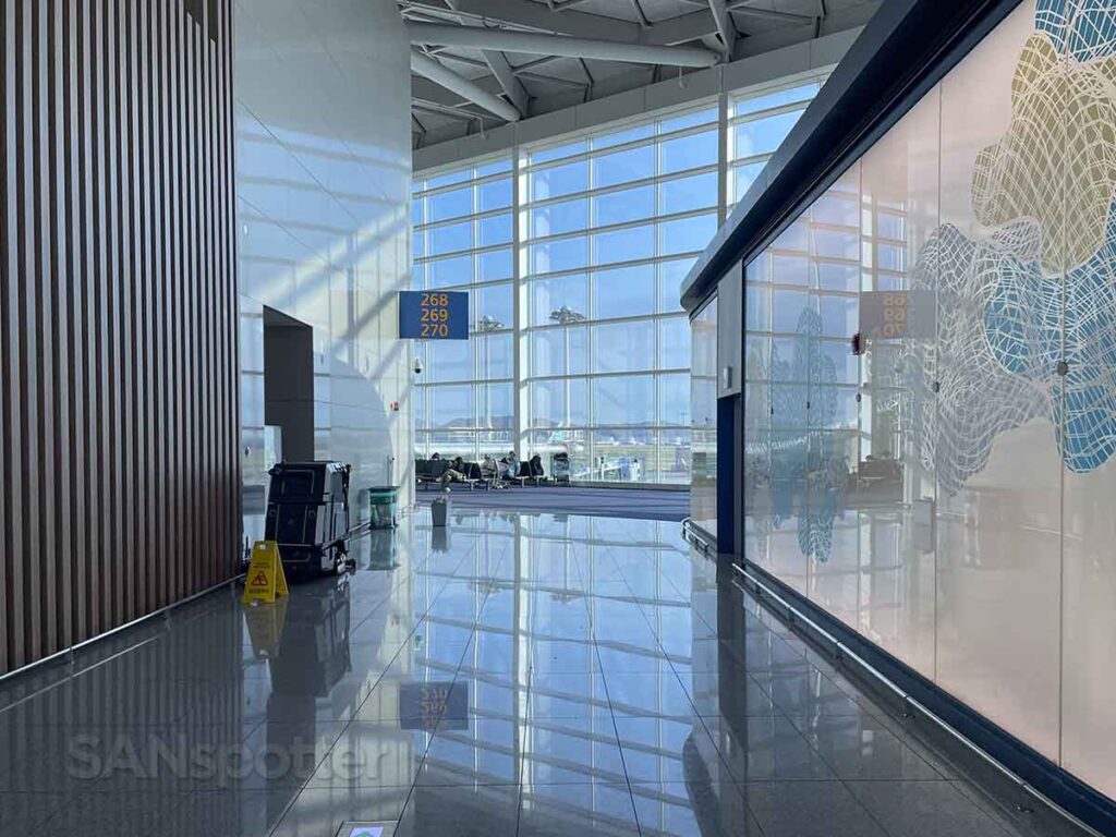 Incheon airport terminal 2 windows