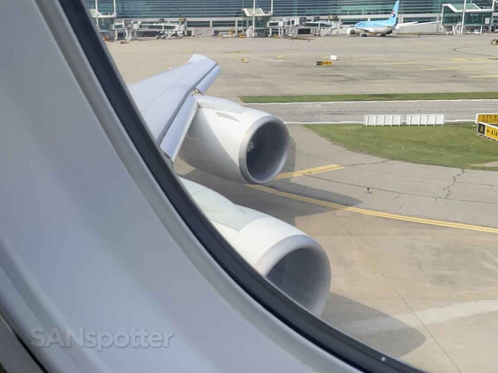 Korean Air 747-8 taxiing to runway at ICN