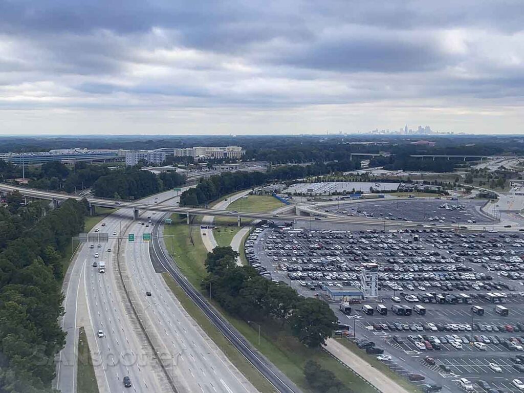 Short final for runway 09R at ATL