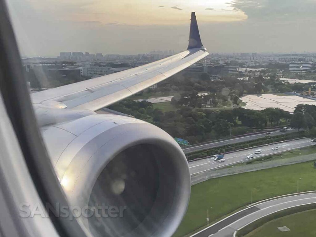 Final approach for runway 02L at SIN