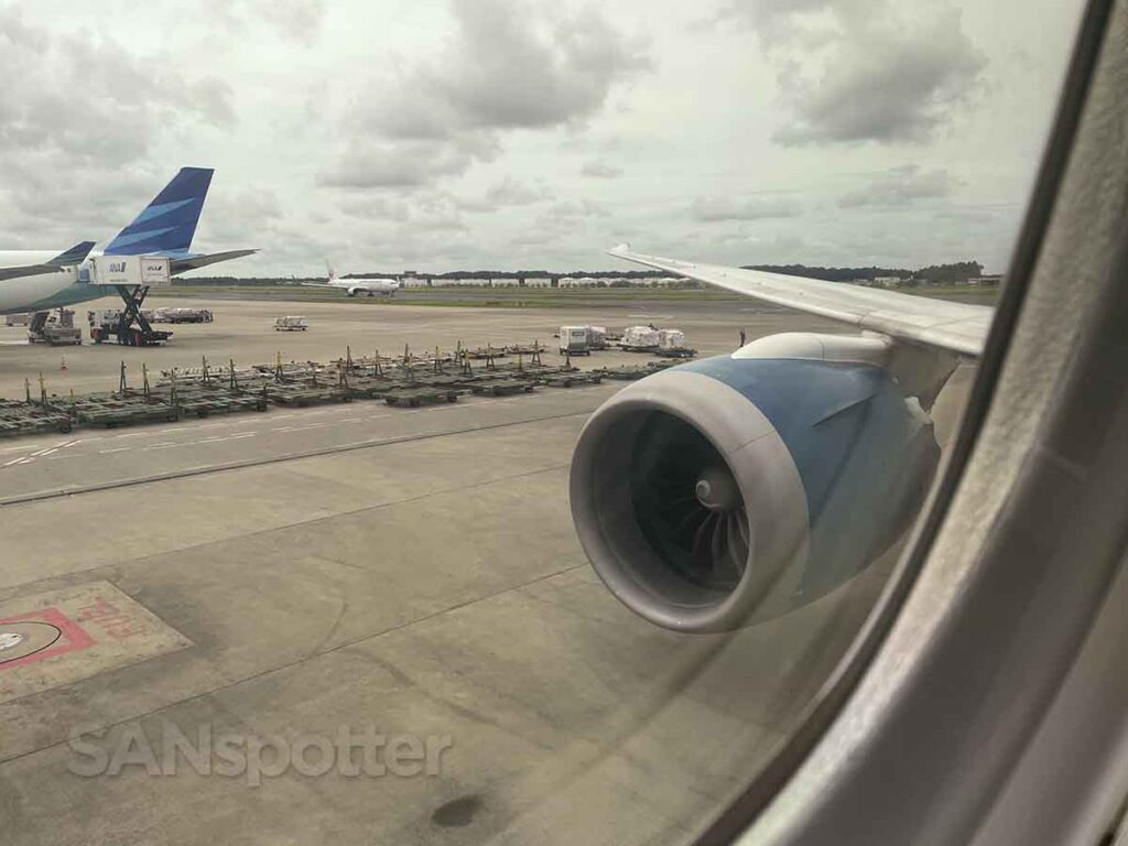 Vietnam Airlines 787-9 taxiing at NRT