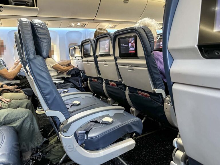 Delta 767-300 economy review: how very dare you for being skeptical