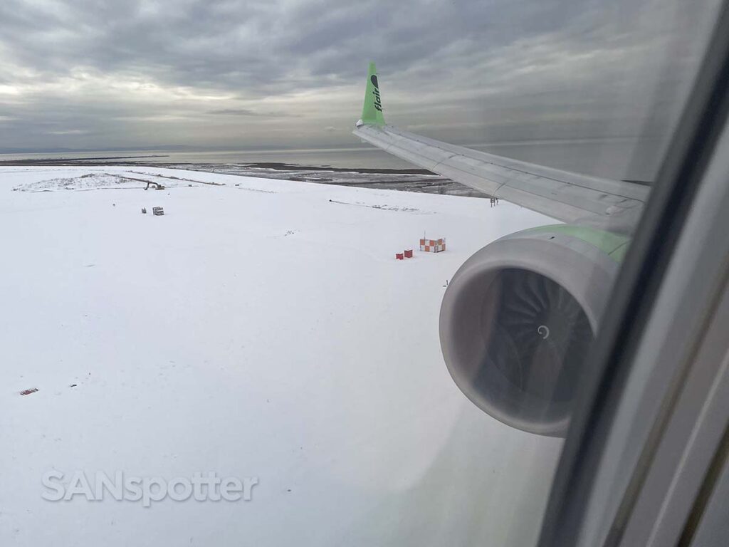 Short final for runway 08L at YVR